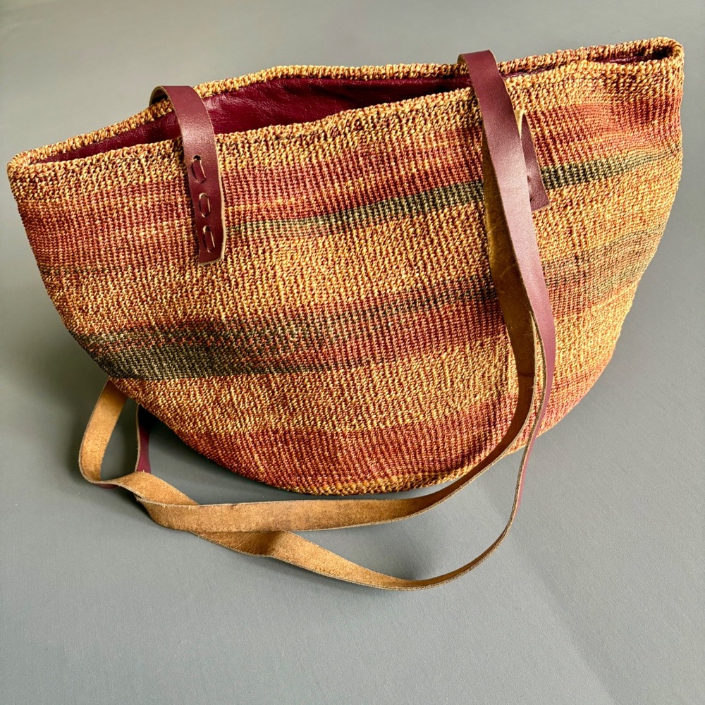Vintage 1980s Kenyan Kiondo Market Bag | 16" | Woven Sisal | Leather Lined Tote